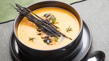 Recette : Soupe de patates douces vin jaune-coco et fondue de poireaux - PassionFroid