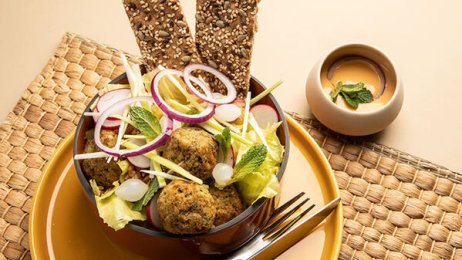 Recette : Salade veggie, petit épeautre et falafel - PassionFroid