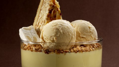 Recette : Nougat glacé sur coulis de crème brûlée - PassionFroid